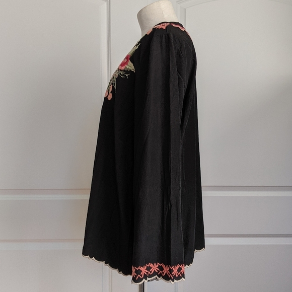 Boho Floral Embroidered Blouse V-Neck Long Wide Sleeves Multicolor Black M NWT - Picture 11 of 13